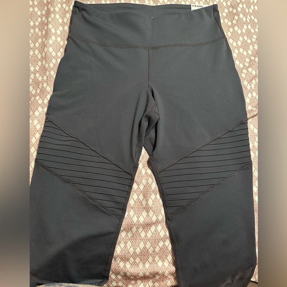 NWT Old Navy Leggings, ribbed knee 7/8 xl tall